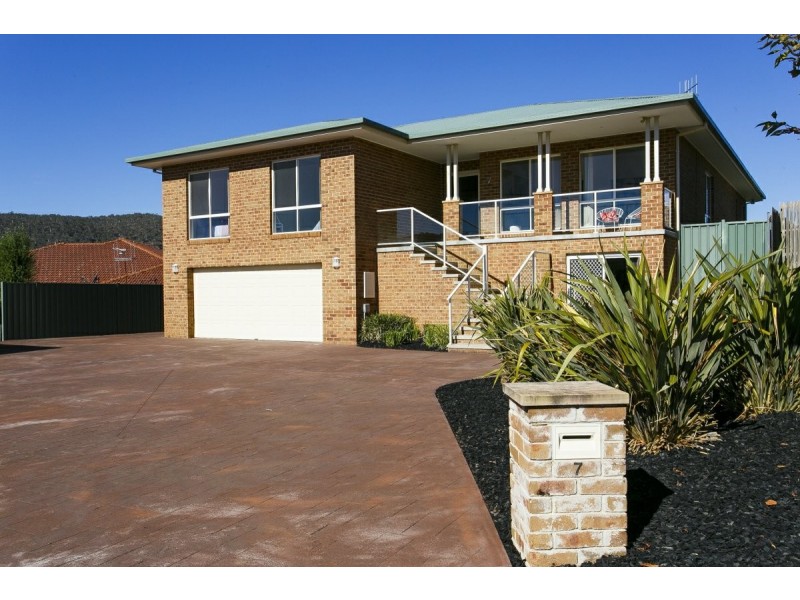 7 Annand Place, Queanbeyan NSW 2620