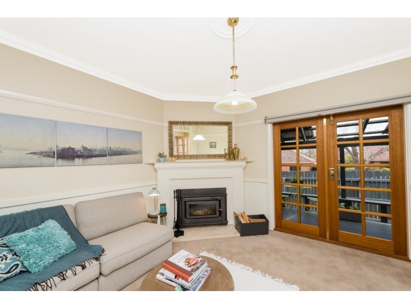 1 Hirst Avenue, Queanbeyan NSW 2620