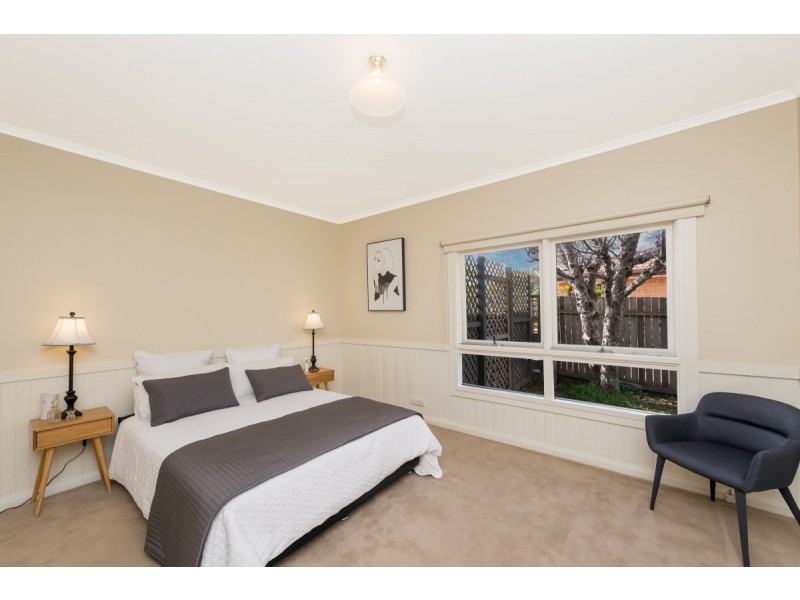 1 Hirst Avenue, Queanbeyan NSW 2620