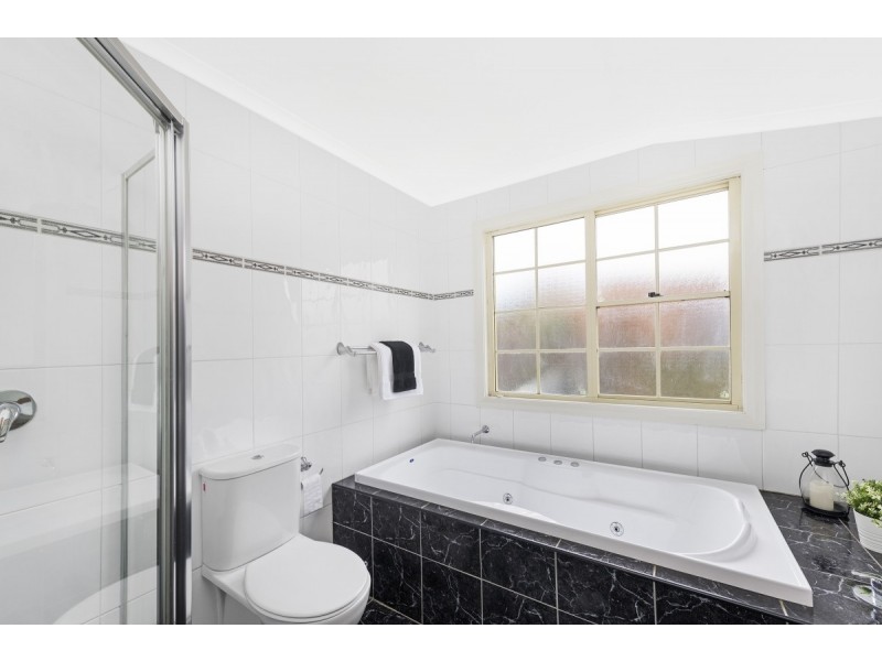 1 Hirst Avenue, Queanbeyan NSW 2620