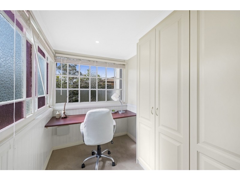 1 Hirst Avenue, Queanbeyan NSW 2620