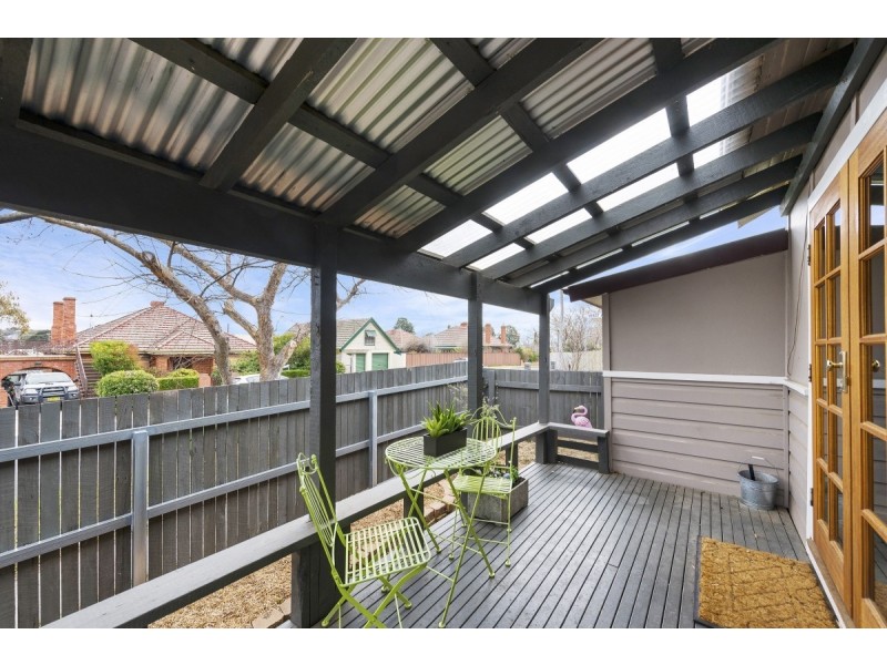 1 Hirst Avenue, Queanbeyan NSW 2620