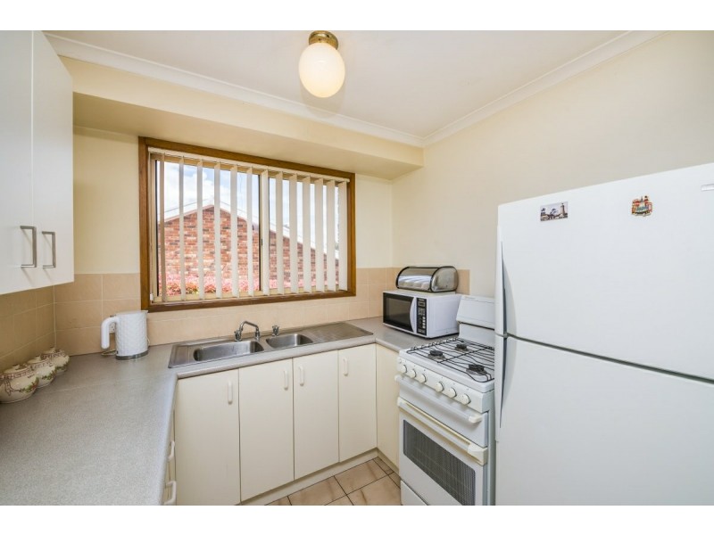 1/3 Parr Place, Queanbeyan NSW 2620