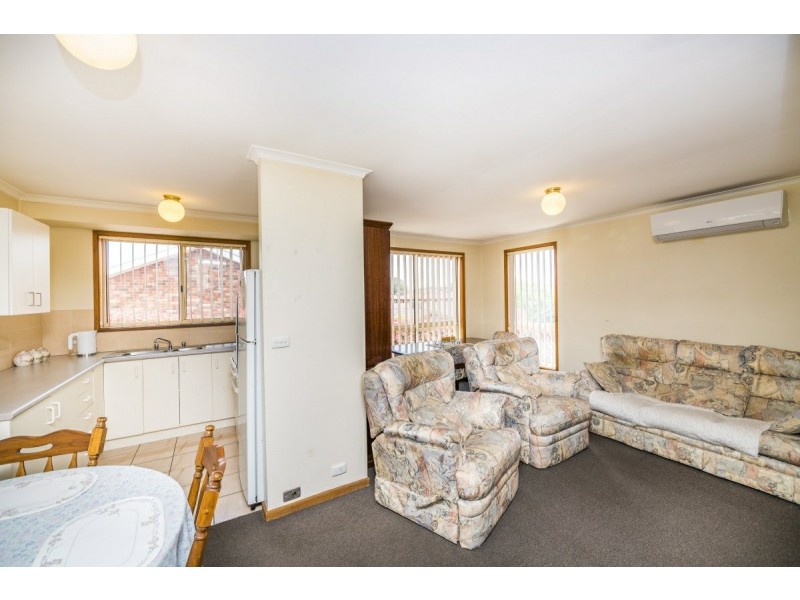 1/3 Parr Place, Queanbeyan NSW 2620