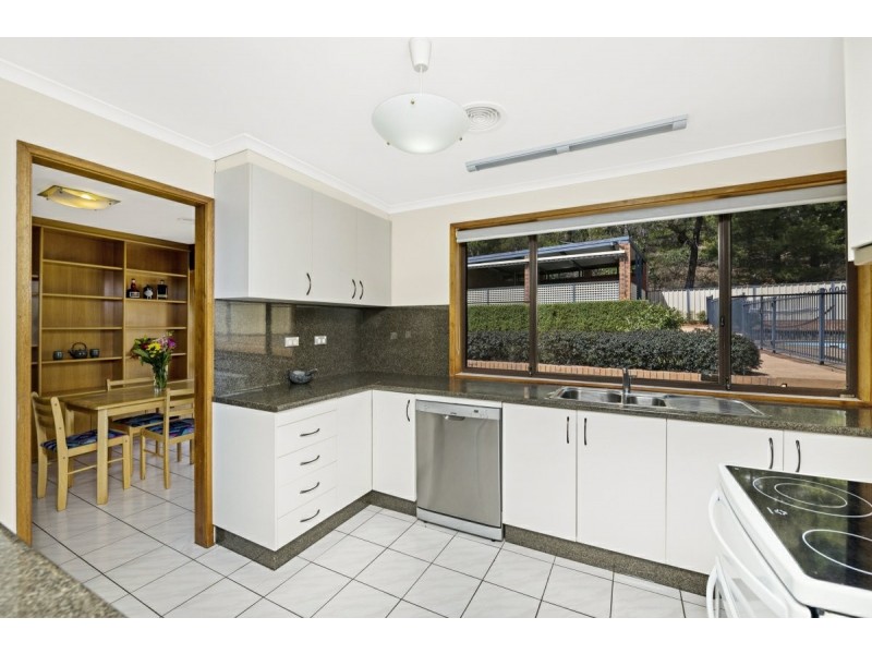 8 Hybon Avenue, Queanbeyan NSW 2620