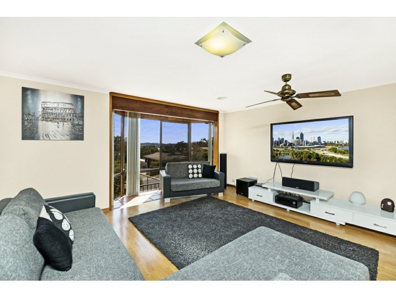 8 Hybon Avenue, Queanbeyan NSW 2620