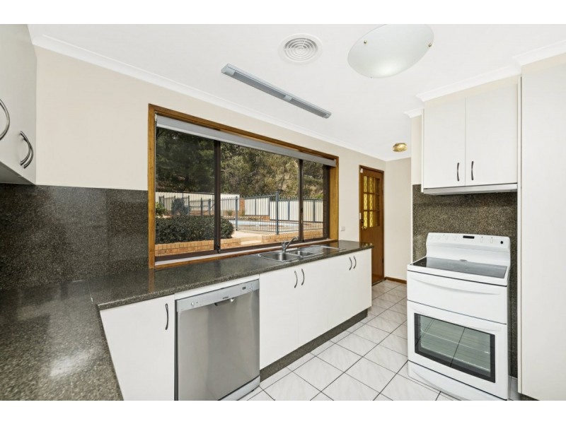 8 Hybon Avenue, Queanbeyan NSW 2620