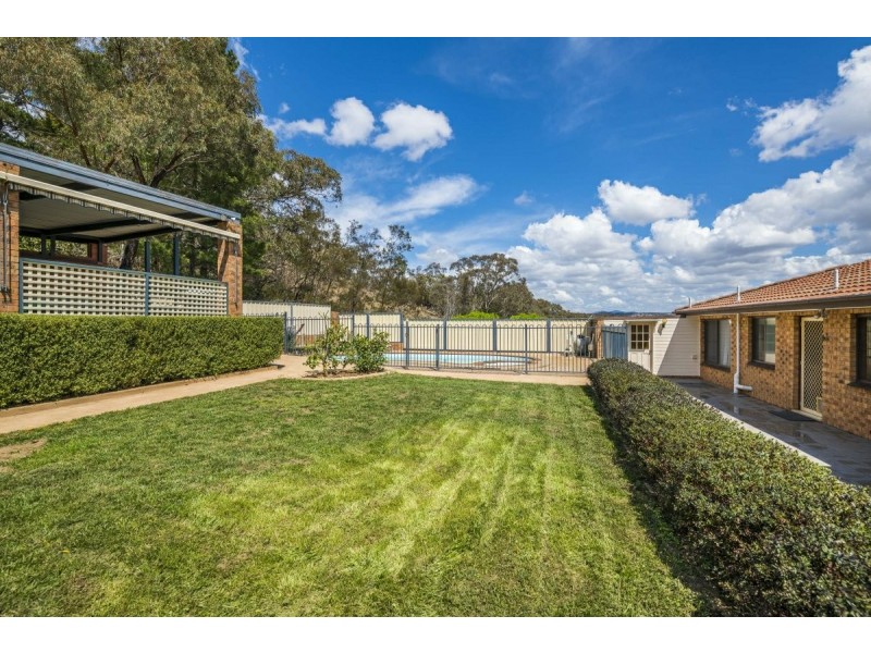 8 Hybon Avenue, Queanbeyan NSW 2620