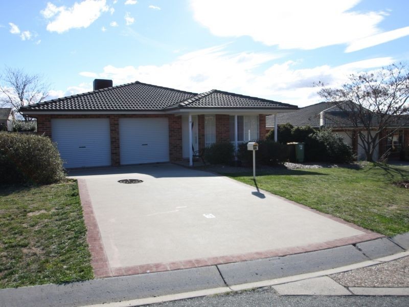17 Thomas Royal Gardens, Queanbeyan NSW 2620