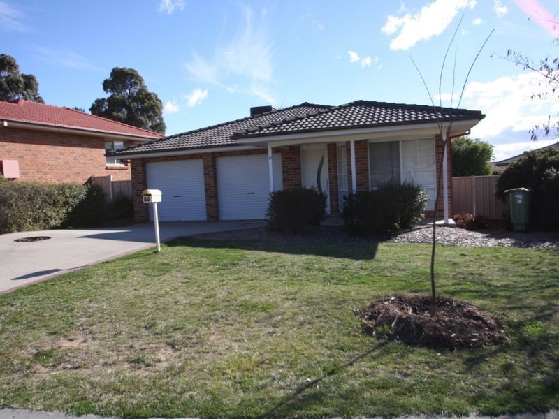 17 Thomas Royal Gardens, Queanbeyan NSW 2620