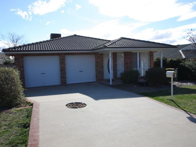 17 Thomas Royal Gardens, Queanbeyan NSW 2620