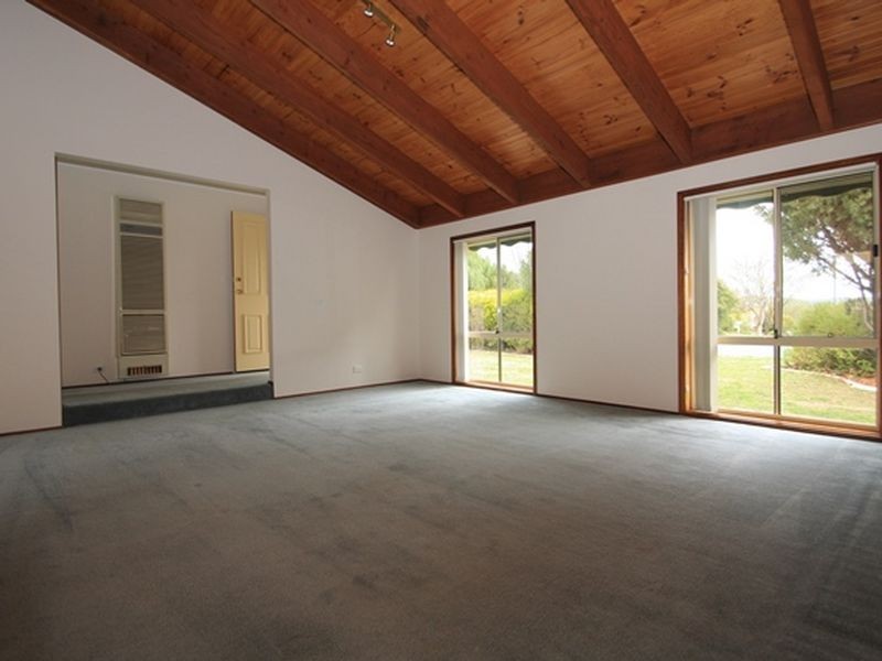 14 Acacia, Jerrabomberra NSW 2619
