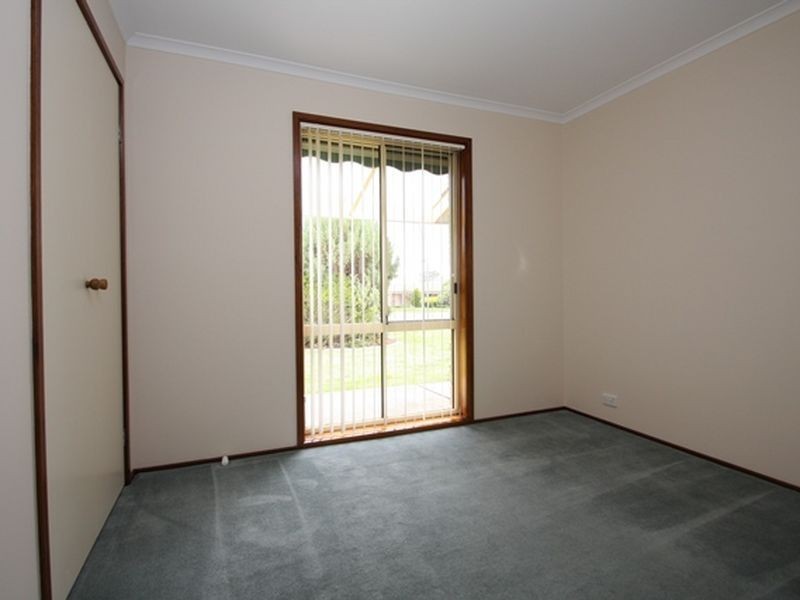14 Acacia, Jerrabomberra NSW 2619