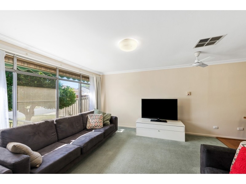 4 Christopher Crescent, Queanbeyan NSW 2620