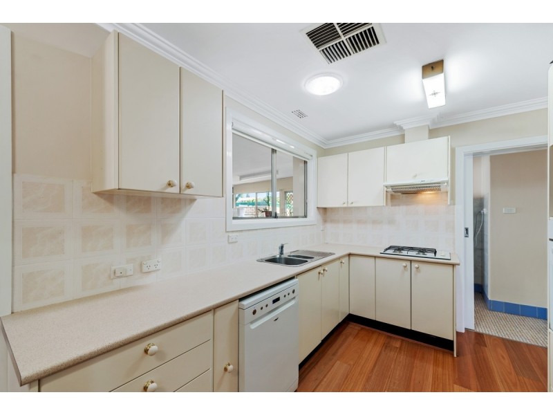 4 Christopher Crescent, Queanbeyan NSW 2620