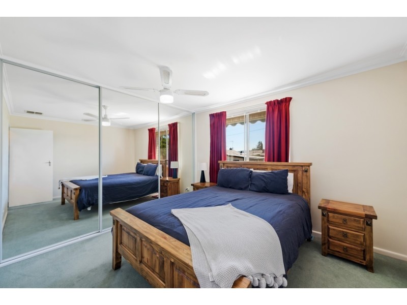 4 Christopher Crescent, Queanbeyan NSW 2620