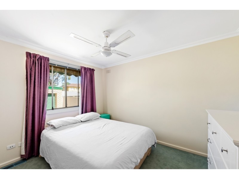 4 Christopher Crescent, Queanbeyan NSW 2620