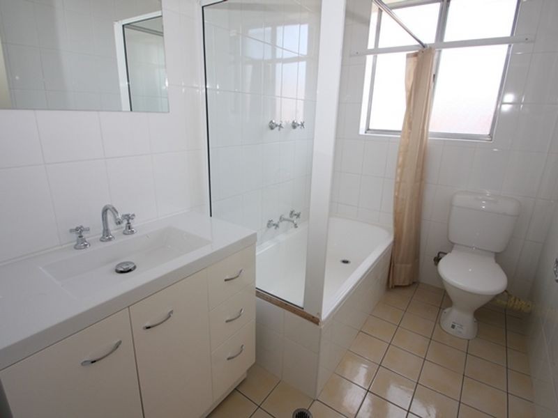 8/4 Mowatt Street, Queanbeyan NSW 2620