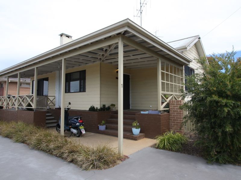1/27 Gilmore Place, Queanbeyan NSW 2620
