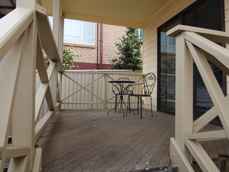 1/27 Gilmore Place, Queanbeyan NSW 2620