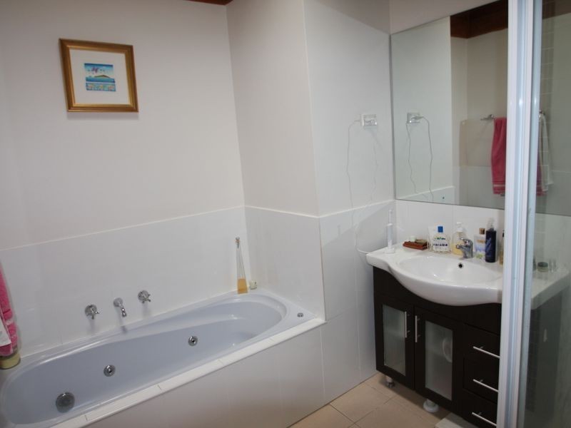 1/27 Gilmore Place, Queanbeyan NSW 2620