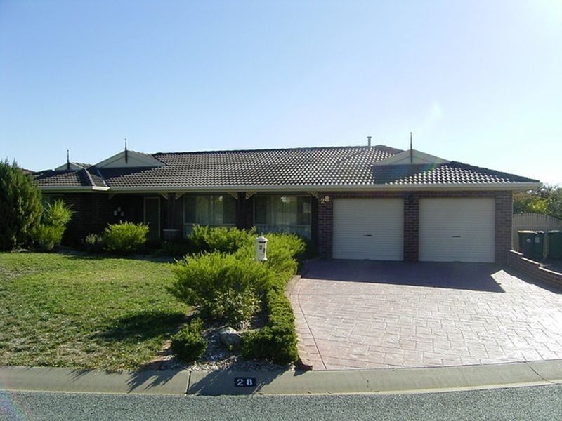 28 Parkview Crescent, Jerrabomberra NSW 2619