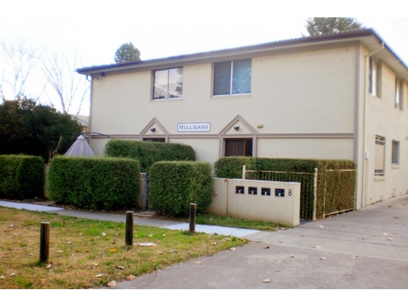 2/8 Booth Street, Queanbeyan NSW 2620