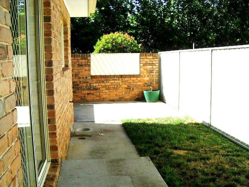 1/34 Rutledge Street, Queanbeyan NSW 2620