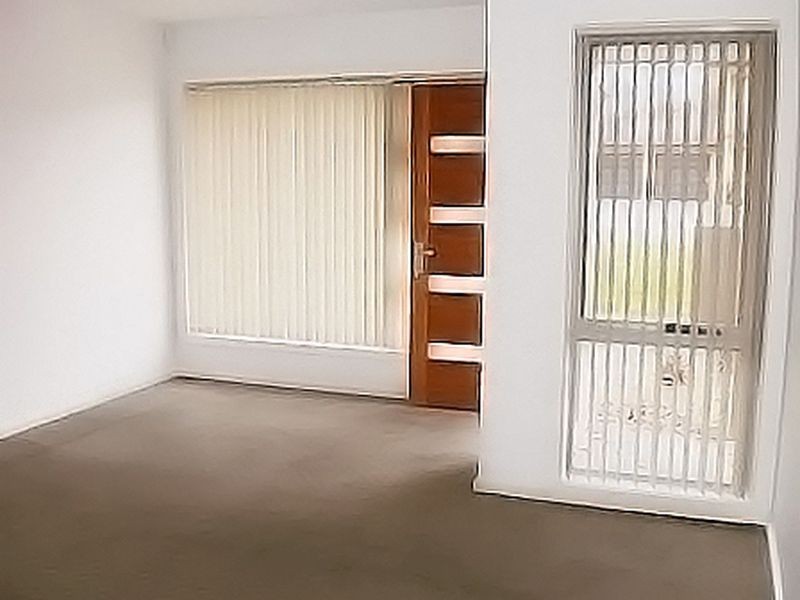 1/18 Mulloon Street, Queanbeyan NSW 2620