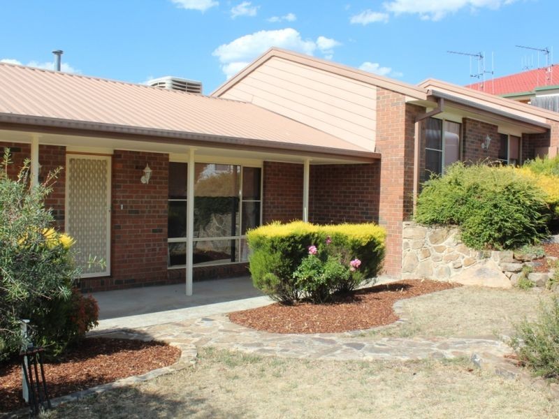 4 Heatherbelle Place, Queanbeyan NSW 2620
