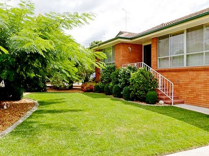 37 Early St, Queanbeyan NSW 2620