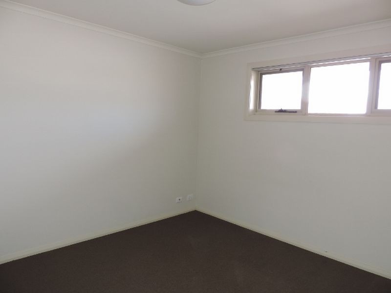 7/2 McIntosh Street, Queanbeyan NSW 2620