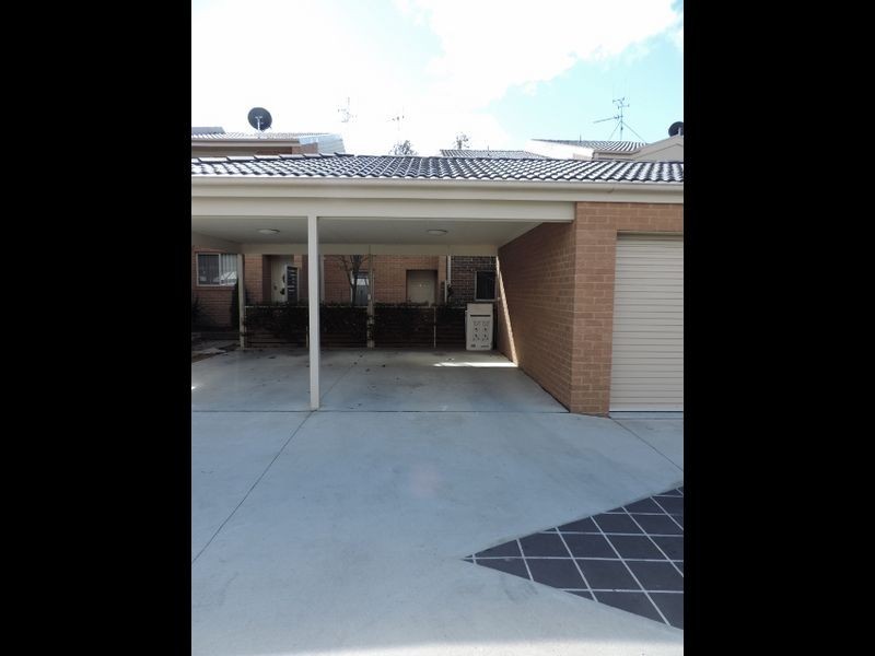 7/2 McIntosh Street, Queanbeyan NSW 2620