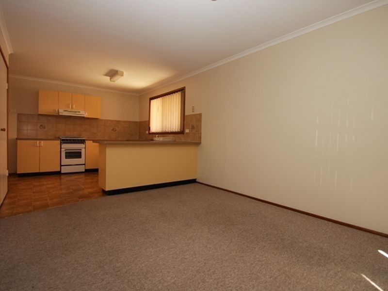 7/40-42 Crest Park Parade, Queanbeyan NSW 2620