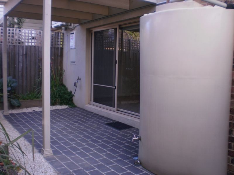 6/33 Macquoid Street, Queanbeyan NSW 2620