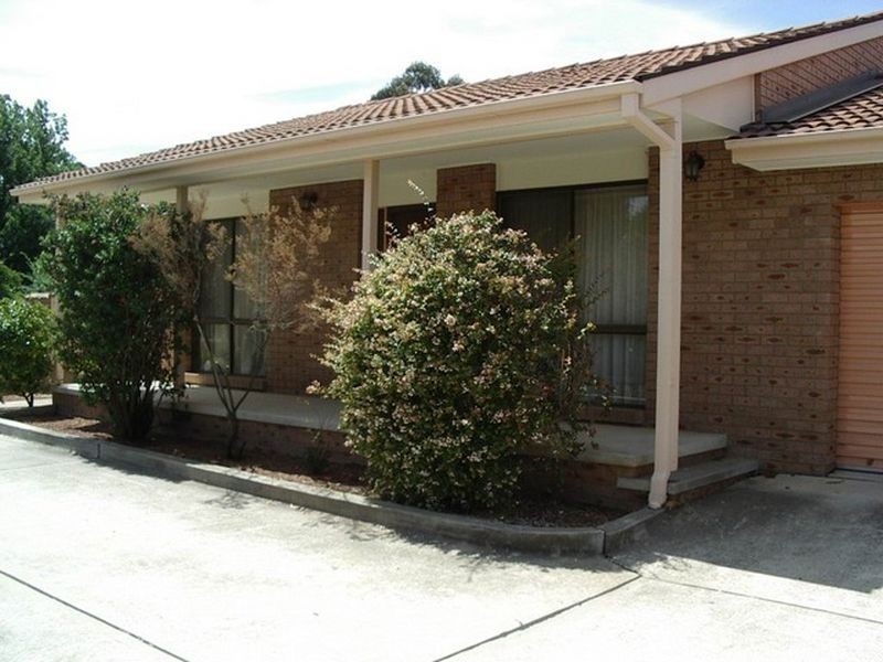 1/16 Mulloon Street, Queanbeyan NSW 2620