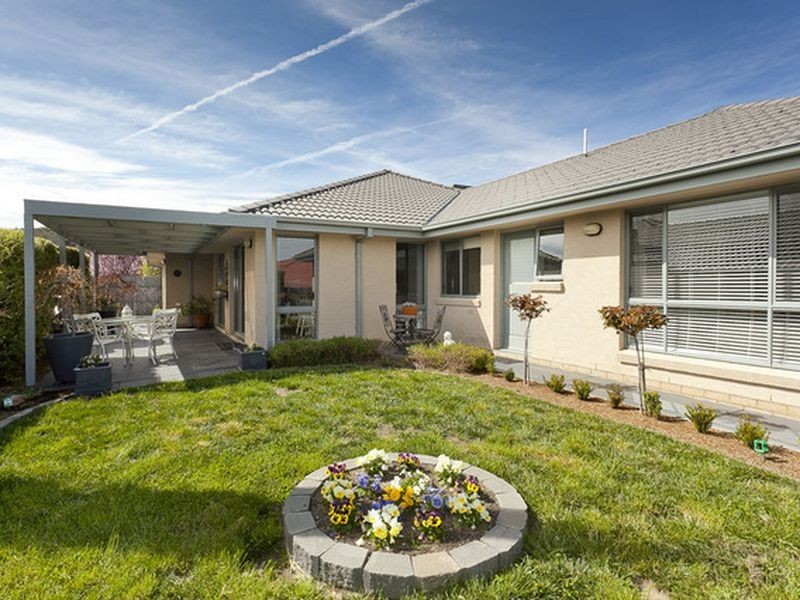 11 Bulloak Street, Queanbeyan NSW 2620