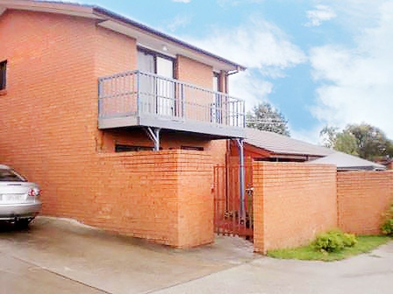 2/12 Hakea Street, Queanbeyan NSW 2620