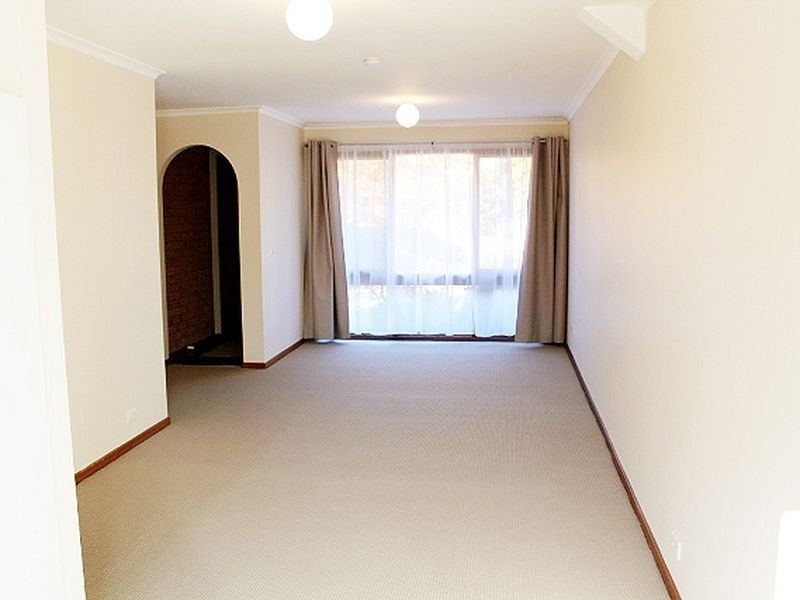 12/11 Donald Road, Queanbeyan NSW 2620