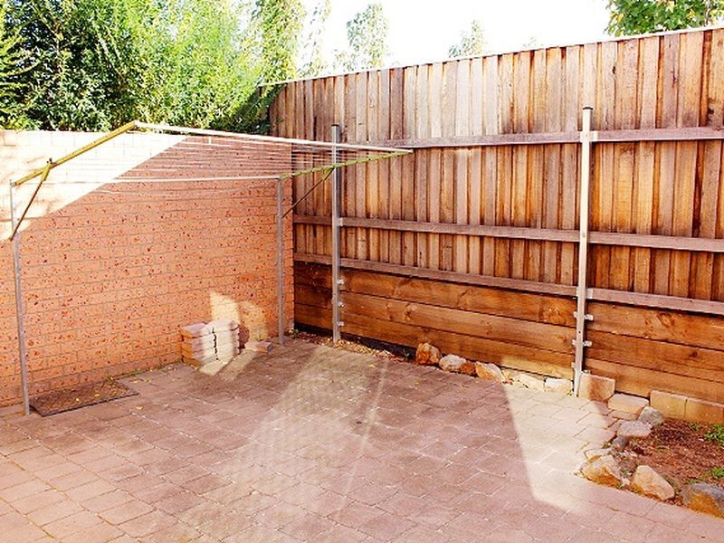 12/11 Donald Road, Queanbeyan NSW 2620