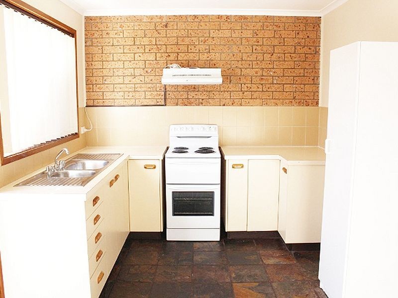 12/11 Donald Road, Queanbeyan NSW 2620