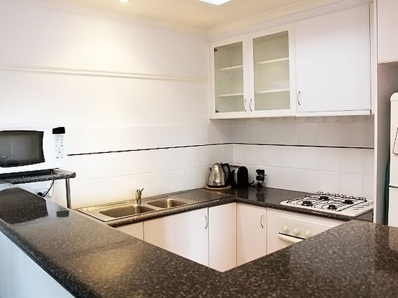 9/68 Bicentennial Drive, Jerrabomberra NSW 2619
