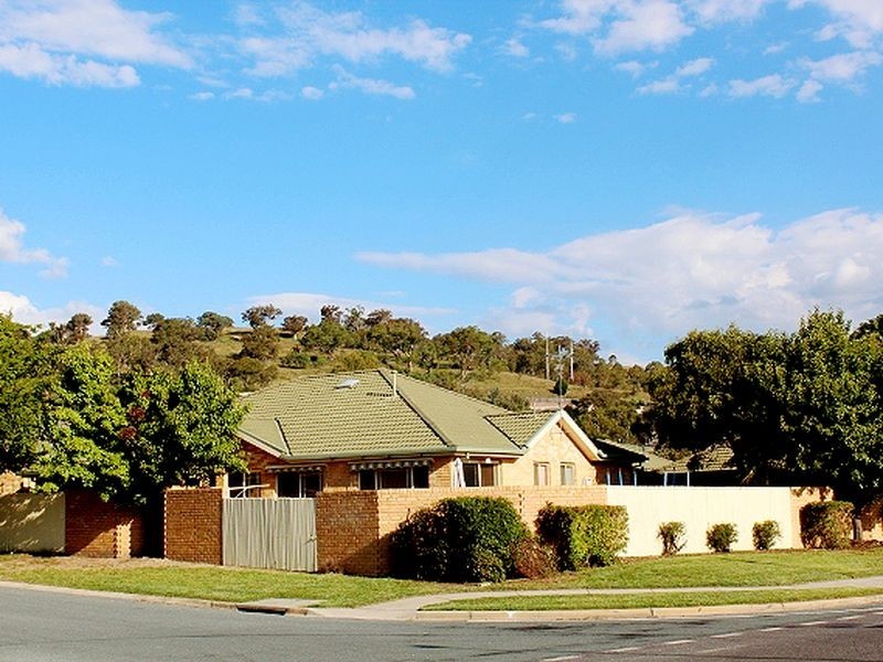 9/68 Bicentennial Drive, Jerrabomberra NSW 2619