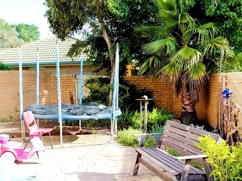 9/68 Bicentennial Drive, Jerrabomberra NSW 2619
