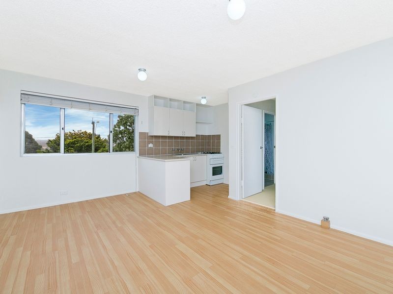 2/70-72 Uriarra Road, Queanbeyan NSW 2620