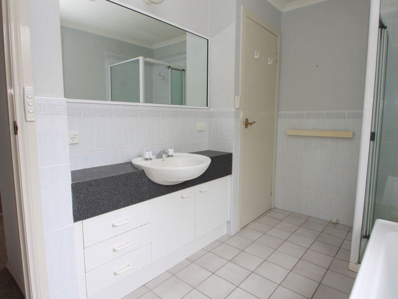 5/122 Tharwa Road, Queanbeyan NSW 2620