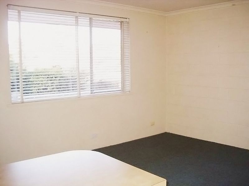 14/10 Macquoid Street, Queanbeyan NSW 2620