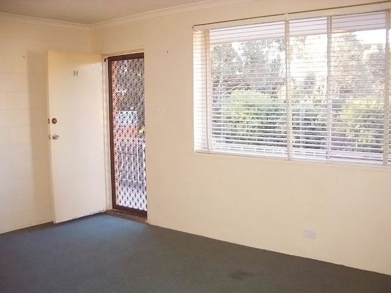 14/10 Macquoid Street, Queanbeyan NSW 2620