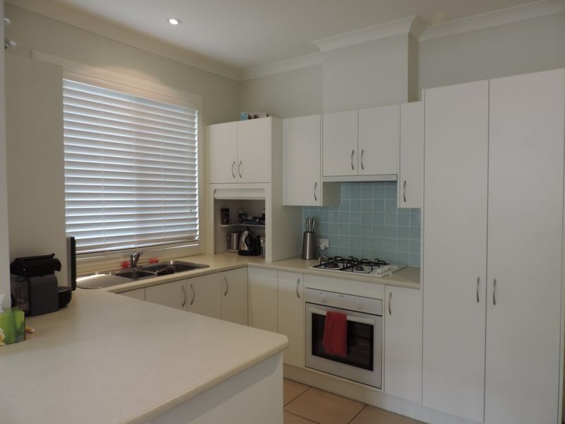 30 White Avenue, Queanbeyan NSW 2620