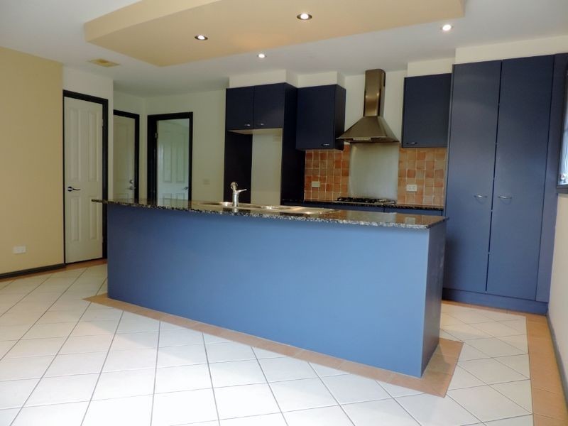 37 Bluestone Gardens, Jerrabomberra NSW 2619